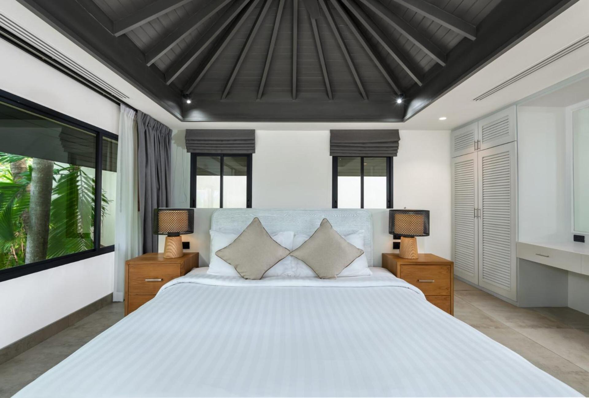 The Pavilions Phuket (Adults Only) Plaja Bang Tao Exterior foto A bedroom at the hotel